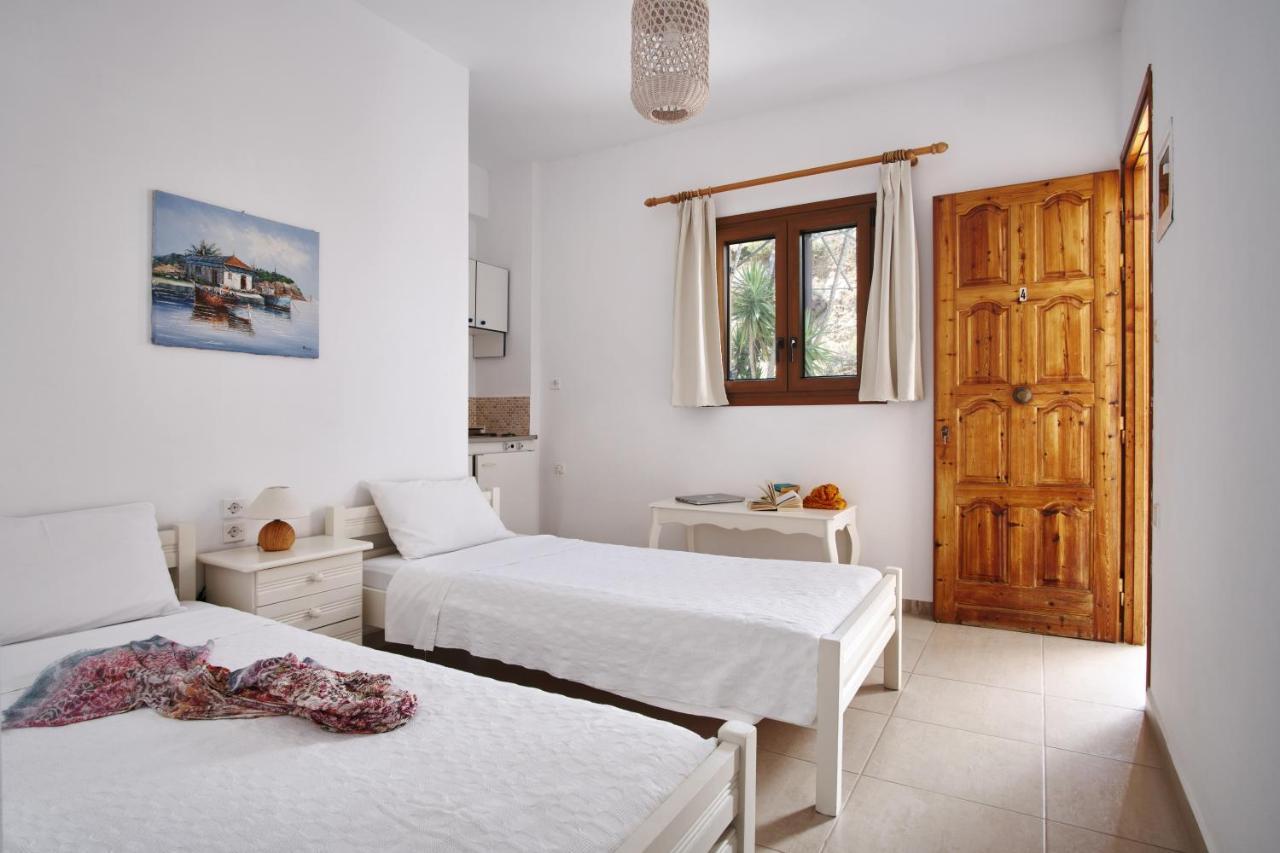 Petrino Hotel Ambrami Bagian luar foto