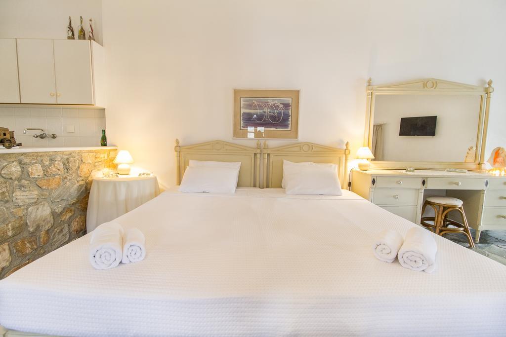 Petrino Hotel Ambrami Bagian luar foto