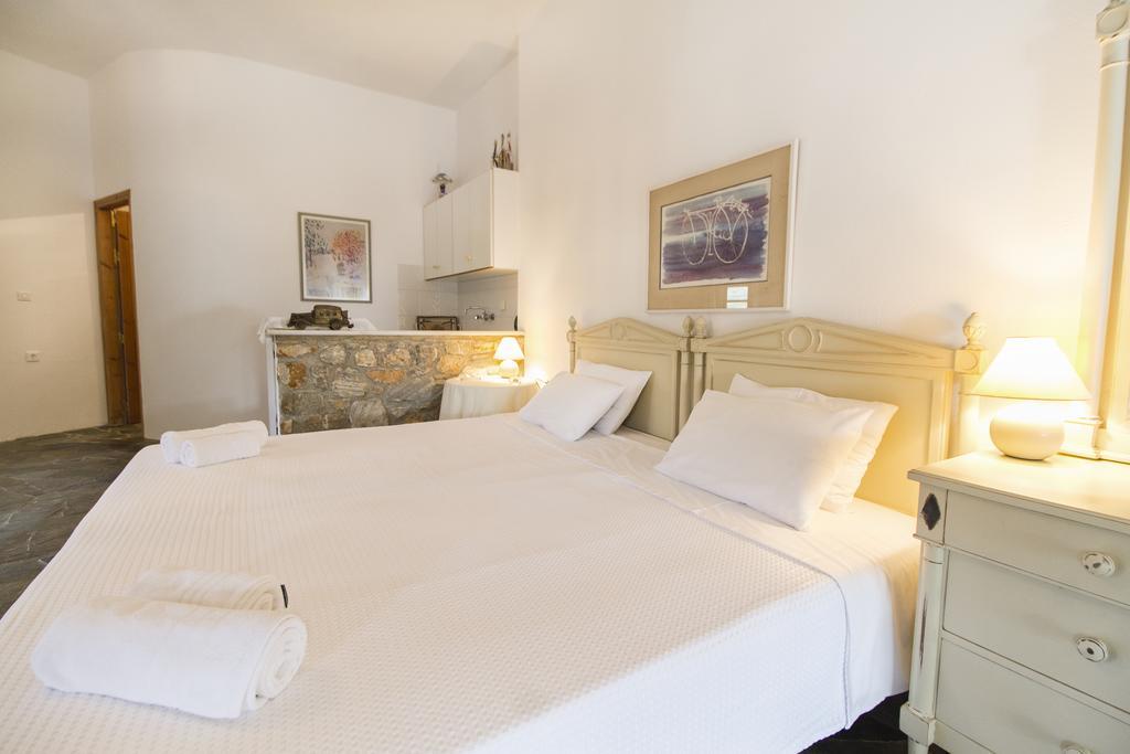 Petrino Hotel Ambrami Bagian luar foto