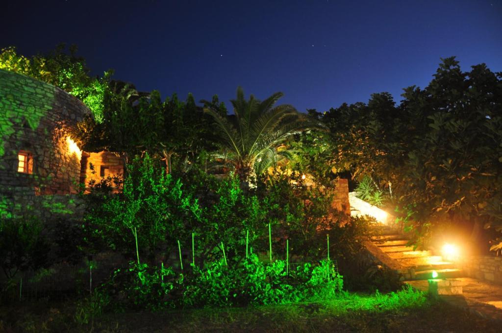 Petrino Hotel Ambrami Bagian luar foto