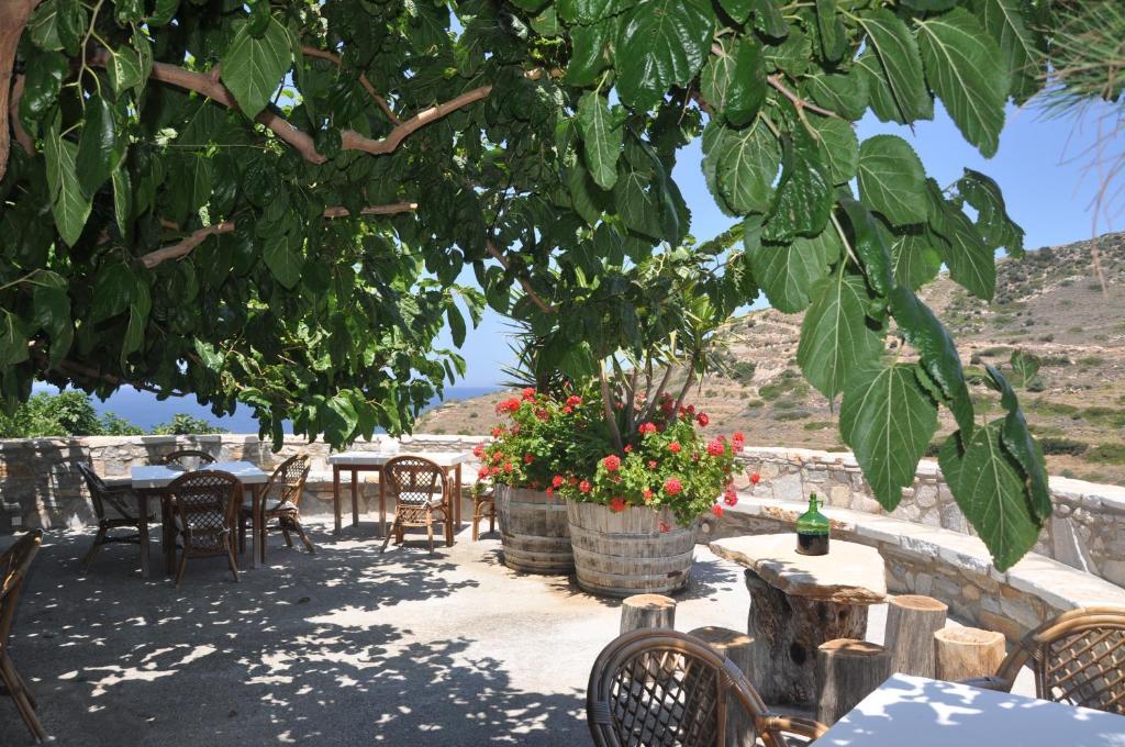 Petrino Hotel Ambrami Bagian luar foto