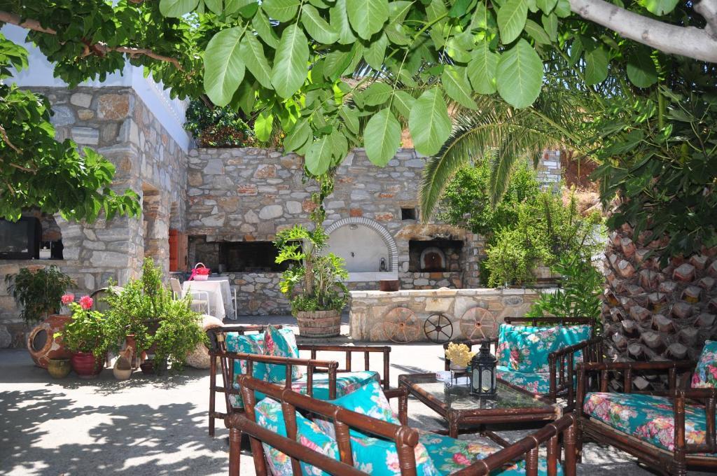 Petrino Hotel Ambrami Bagian luar foto
