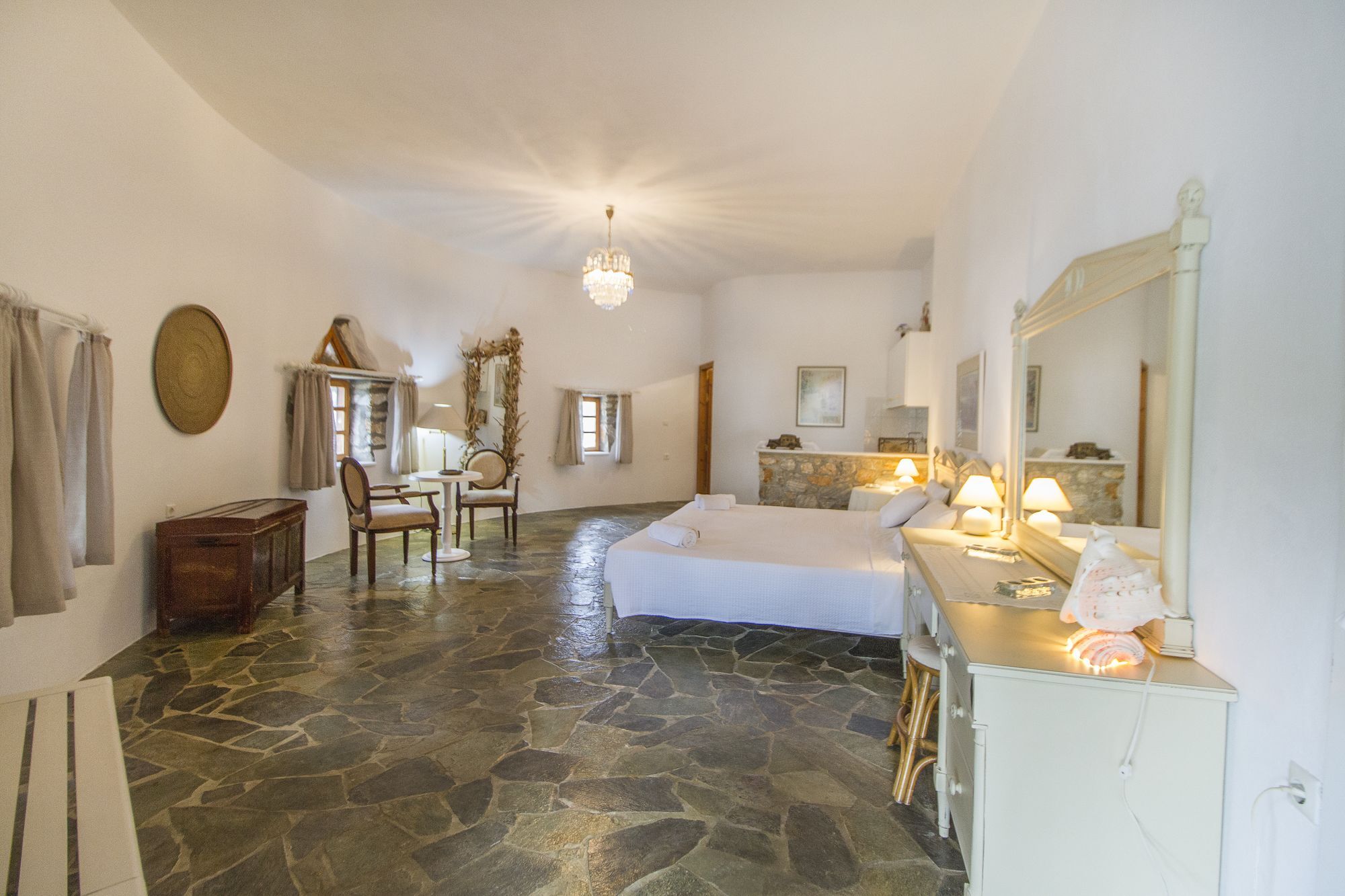Petrino Hotel Ambrami Bagian luar foto